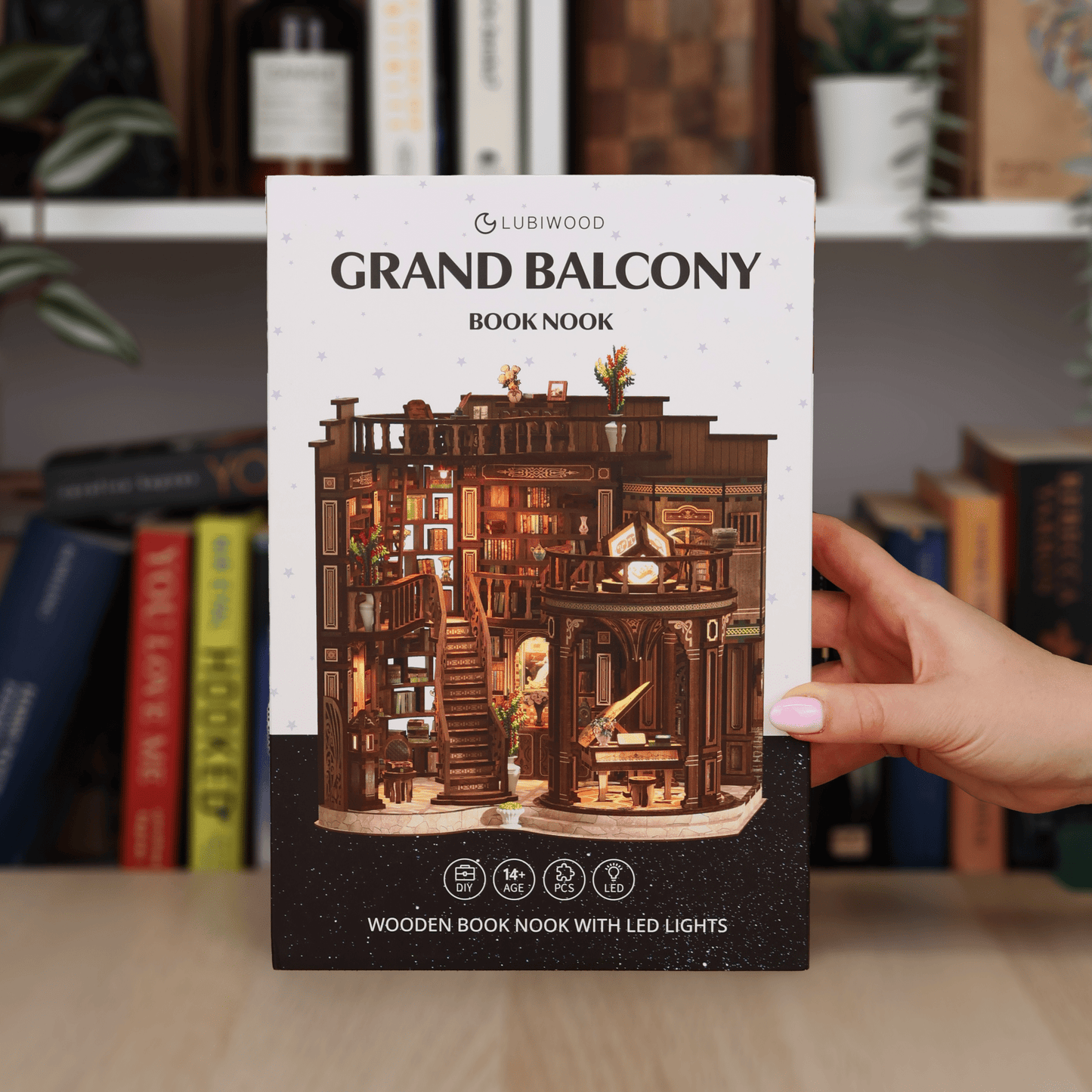 Grand Balcony Book Nook - Lubiwood UK
